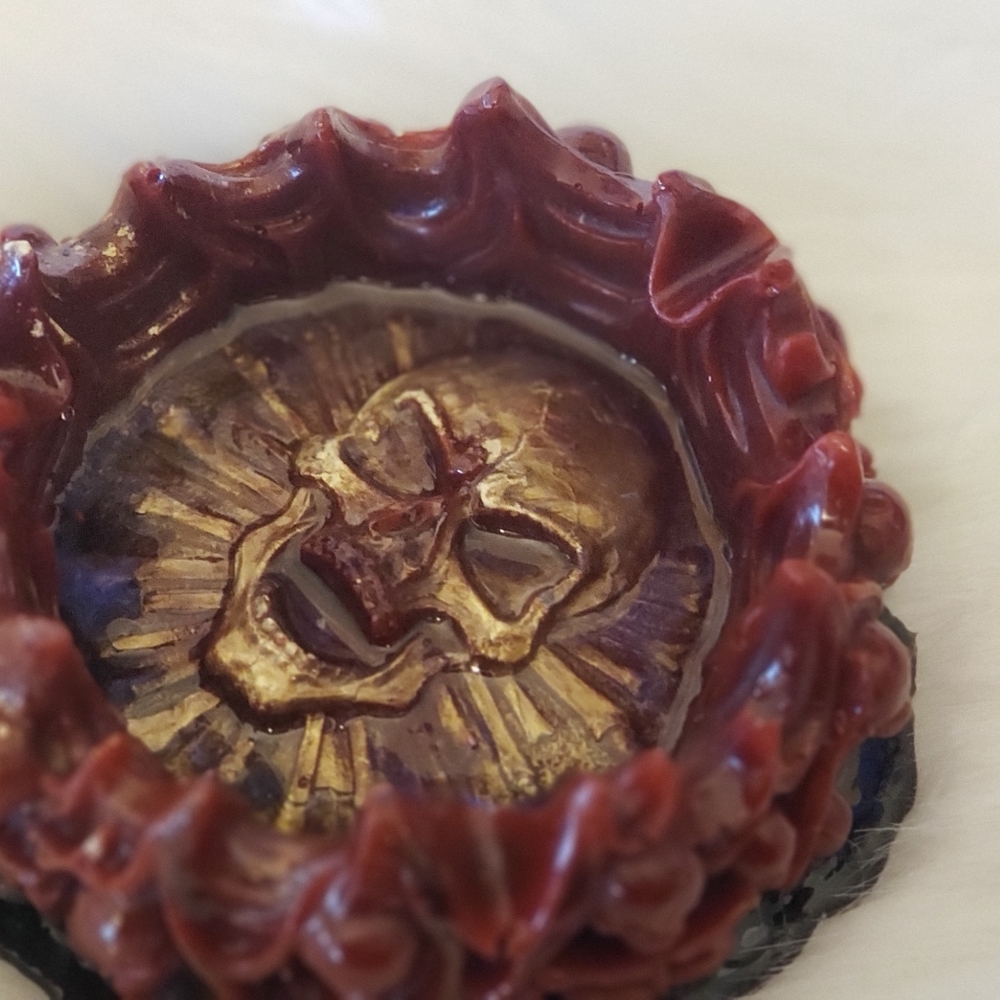 Handmade skeletons ashtray Resin ashes only